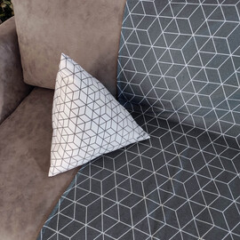 20% OFF -COMBO FIACOSO NUEVO! MANTA CON SOBRE + ALMOHADON + ALMOHADA + ANTIFAZ - GEOMETRICO GRIS